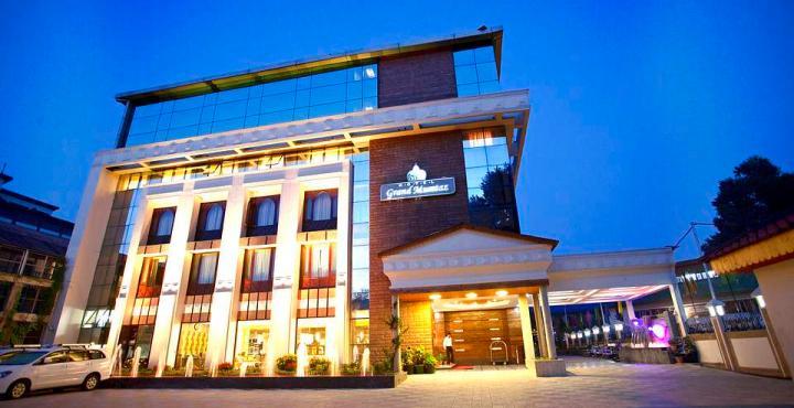 Radisson Srinagar Hotel Екстериор снимка