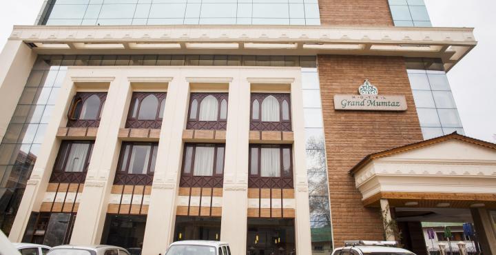 Radisson Srinagar Hotel Екстериор снимка
