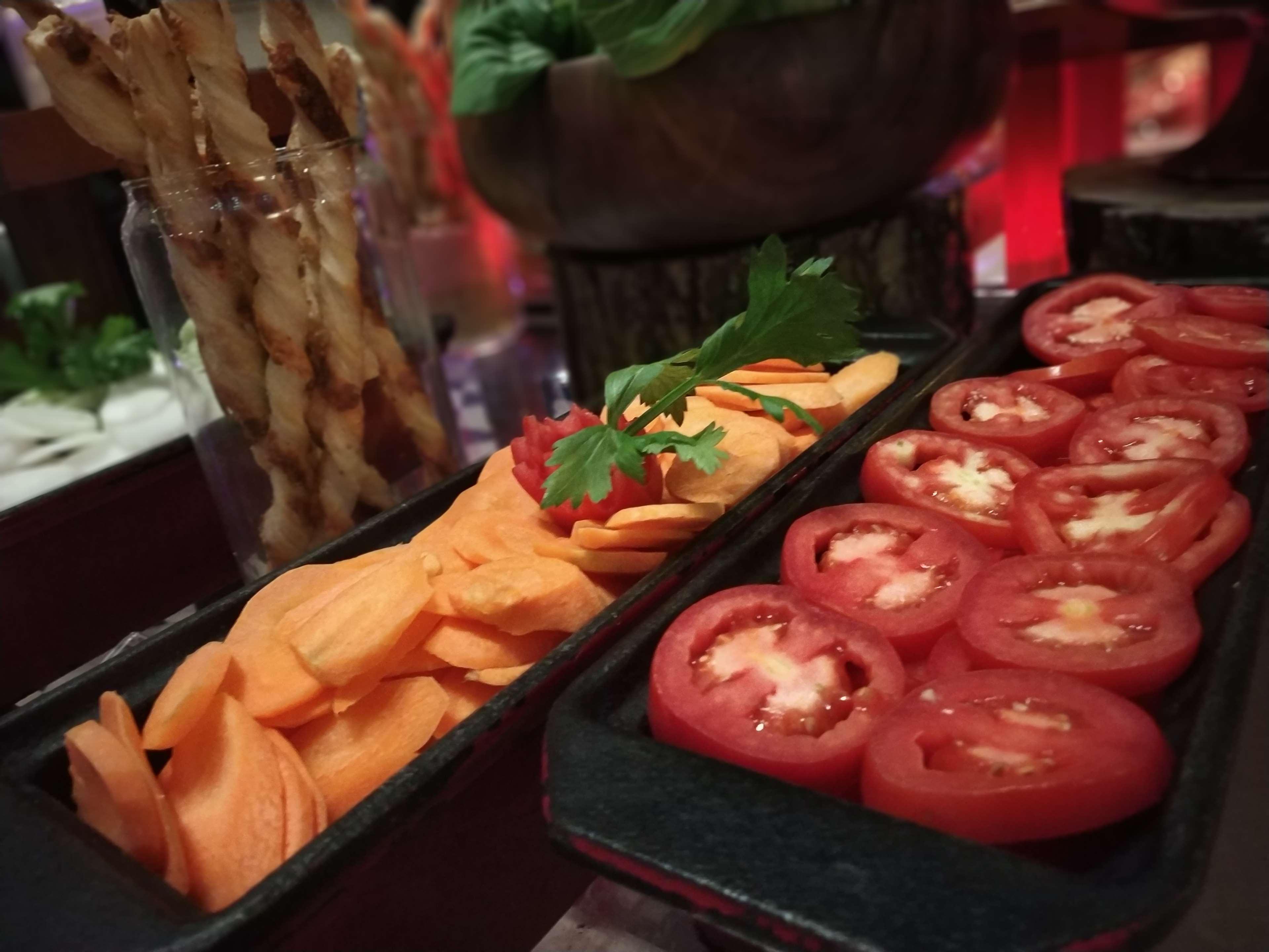 Radisson Srinagar Hotel Екстериор снимка