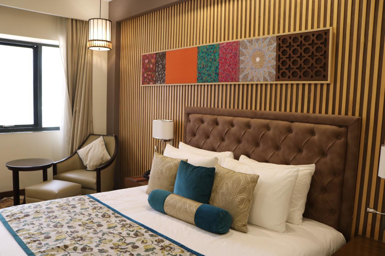 Radisson Srinagar Hotel Екстериор снимка