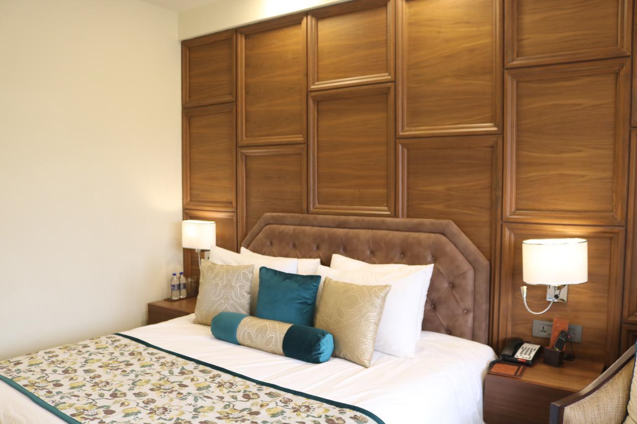 Radisson Srinagar Hotel Екстериор снимка