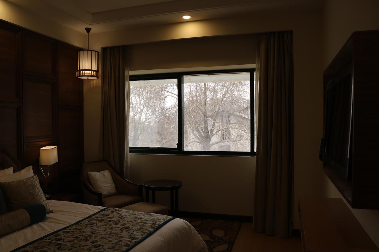 Radisson Srinagar Hotel Екстериор снимка