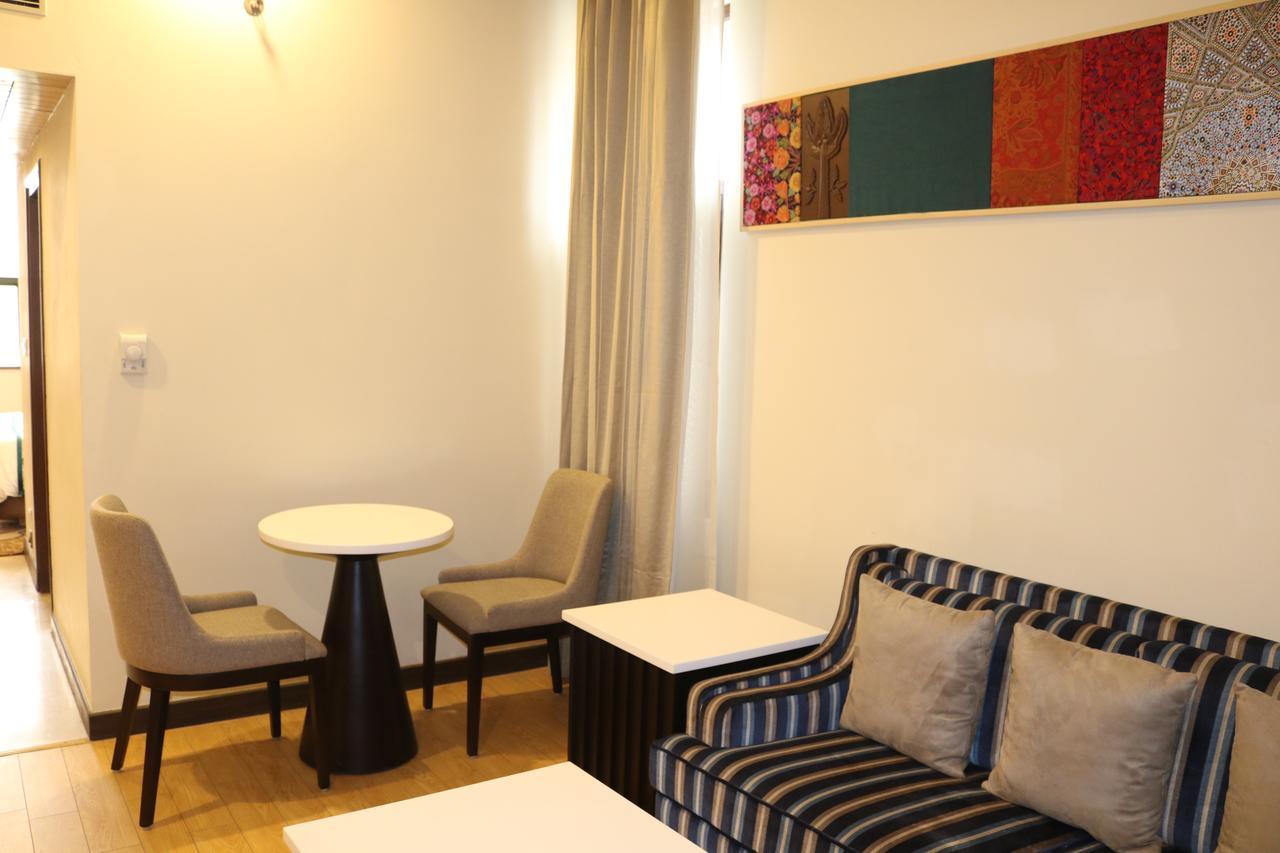 Radisson Srinagar Hotel Екстериор снимка